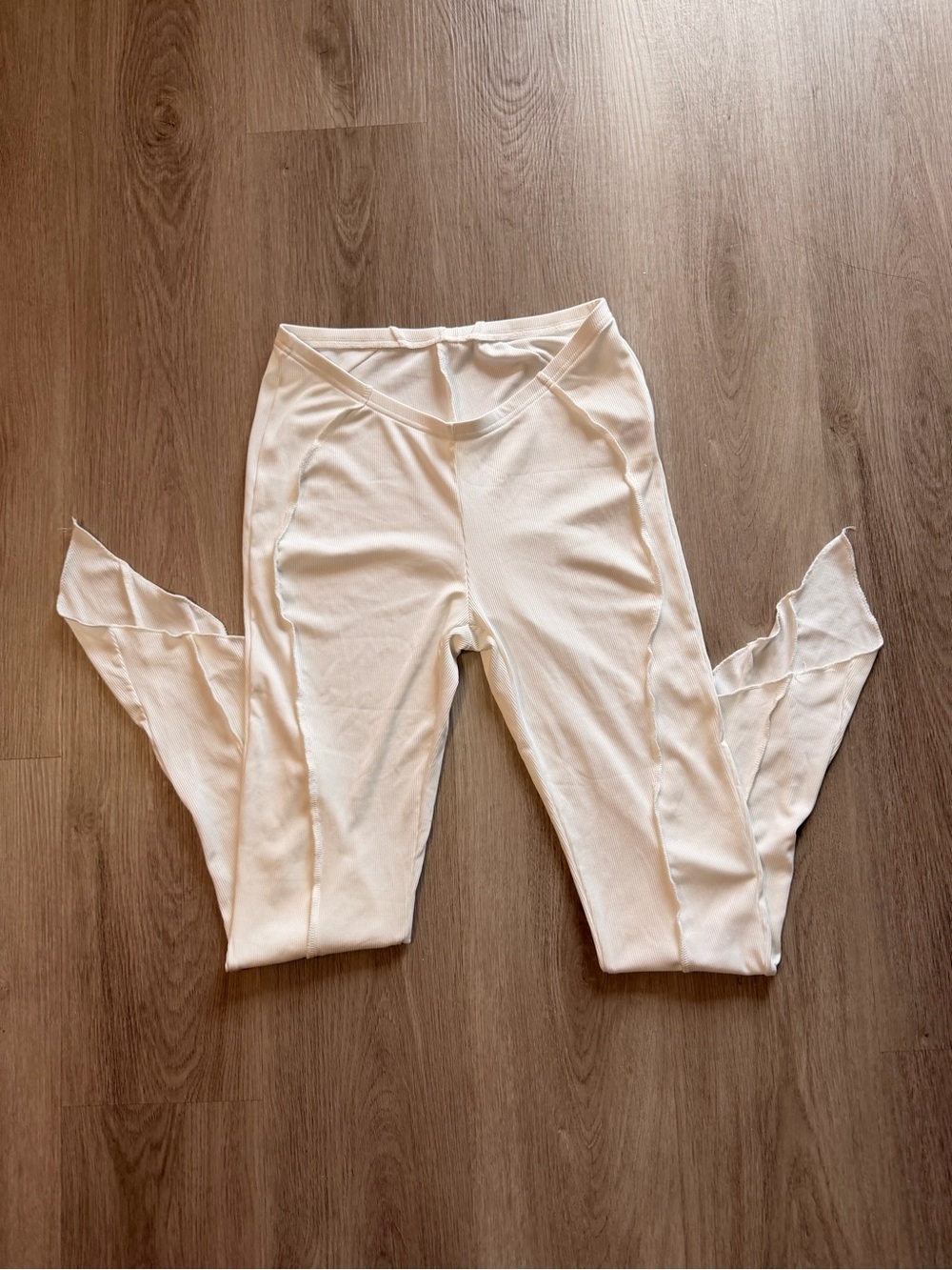 Minimal White Ribbed Leggings | Soft Stretch Athleisure